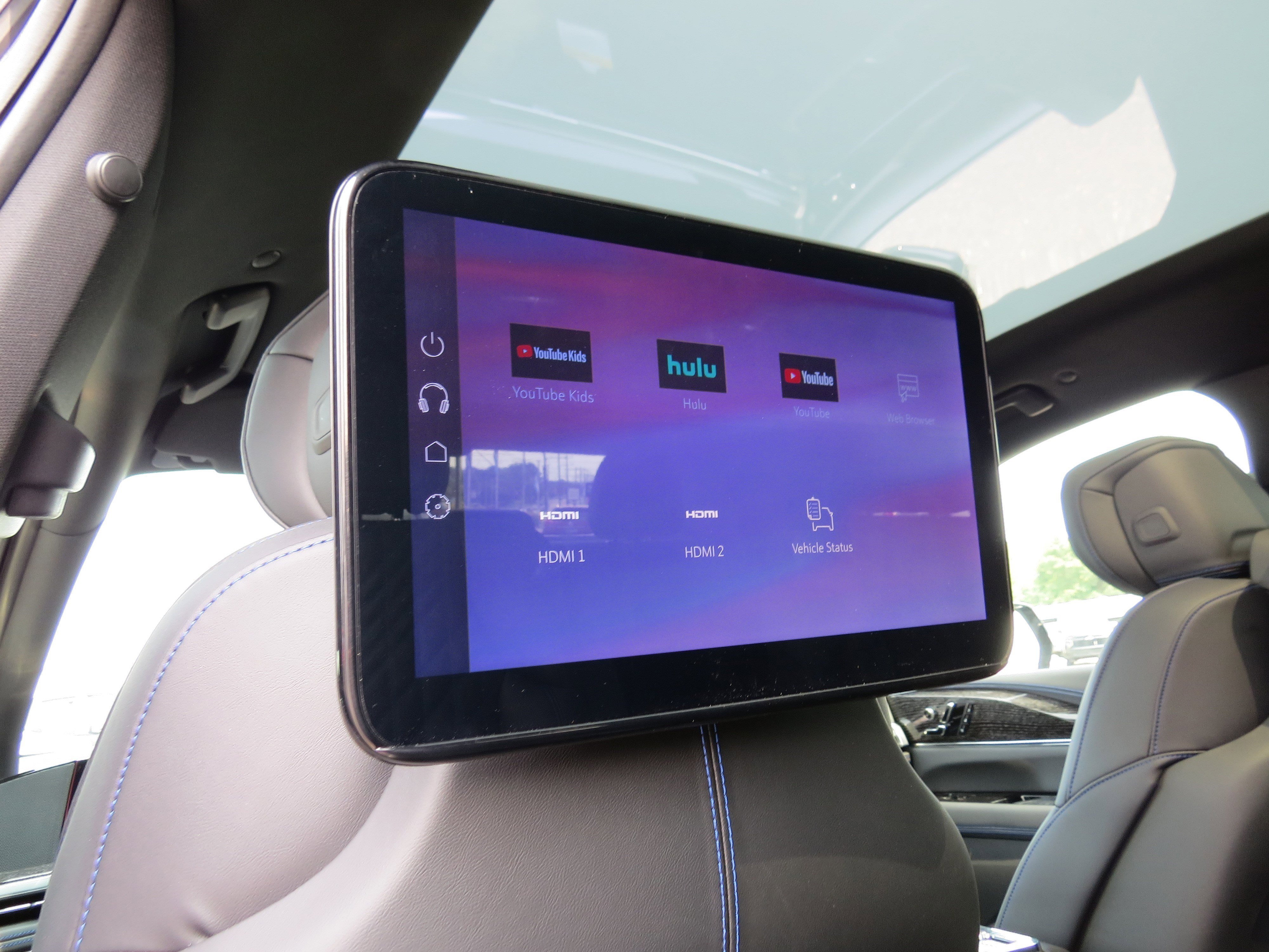 New 2025 Cadillac Escalade IQ Luxury 1 w/ Smart Trailering package image 18