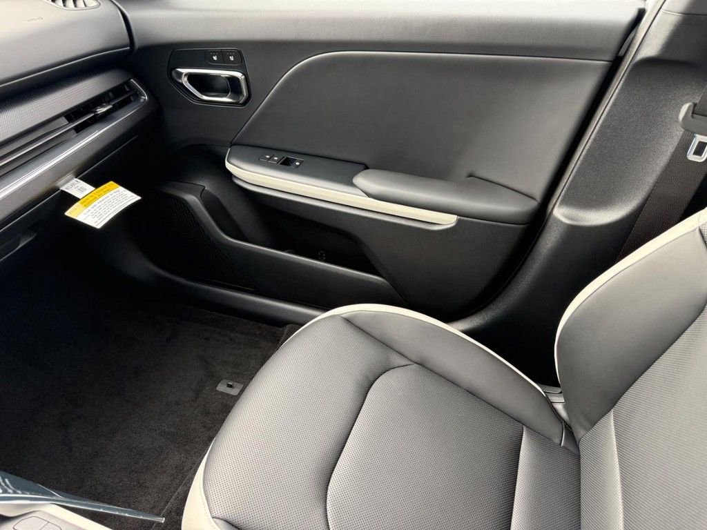 New 2025 Kia K4 GT-Line w/ GT-Line Premium Package image 16