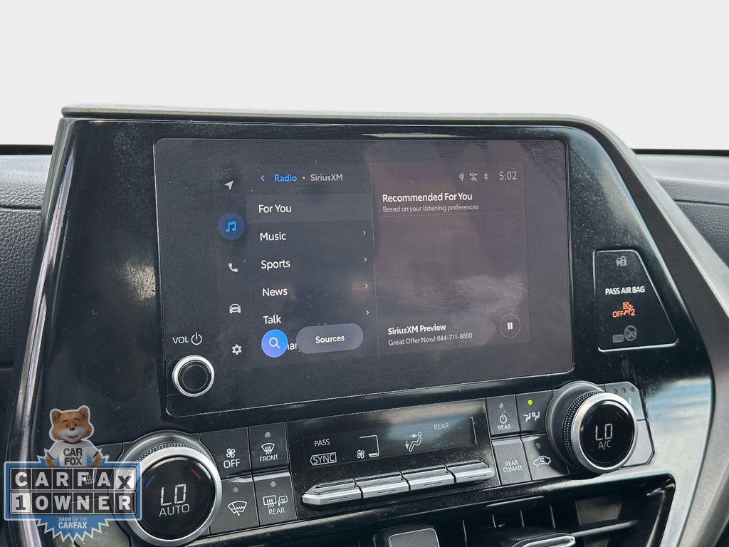 Used 2023 Toyota Highlander XLE image 28