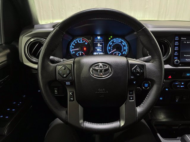 Used 2022 Toyota Tacoma TRD Off-Road AWD/4WD image 18