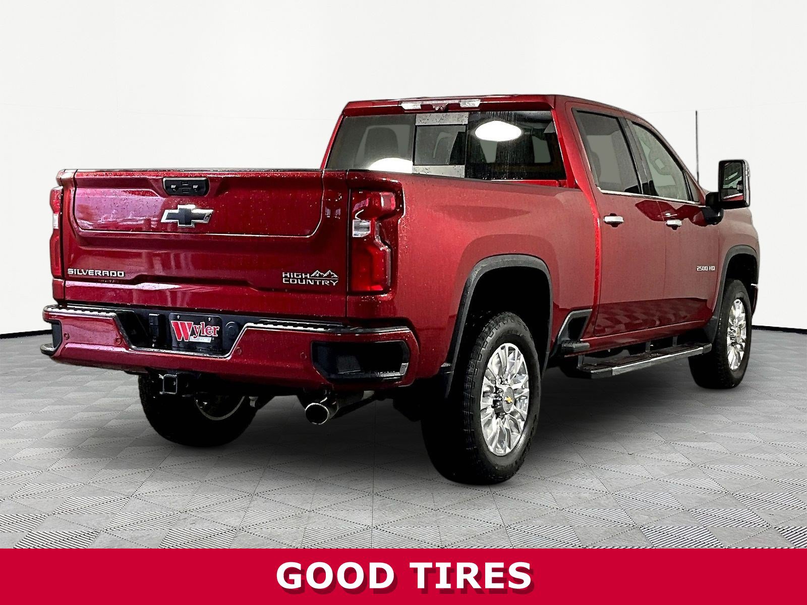 Used 2022 Chevrolet Silverado 2500 High Country w/ LPO, Dark Essentials Package AWD/4WD image 6