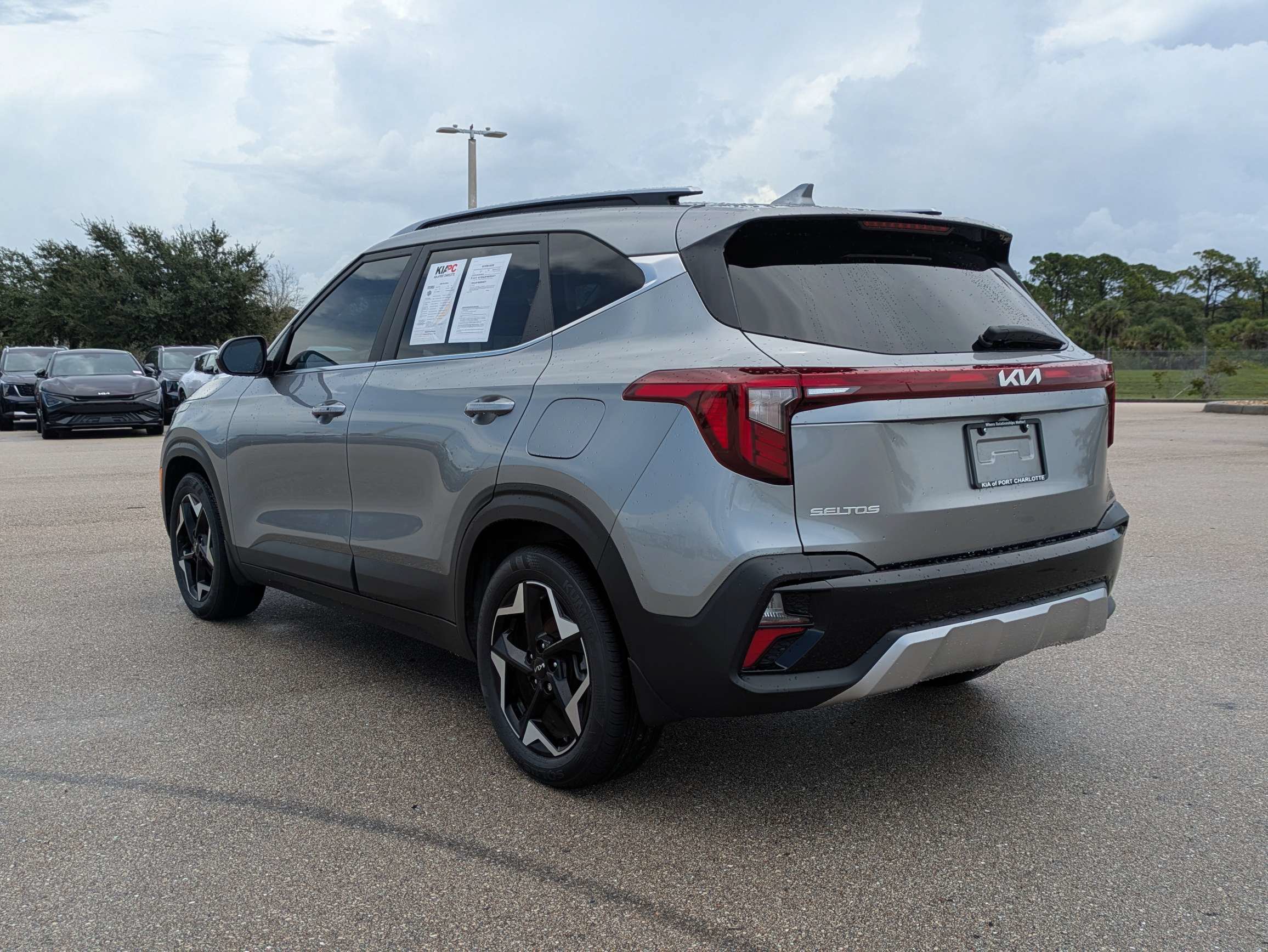 Certified 2024 Kia Seltos EX FWD image 6