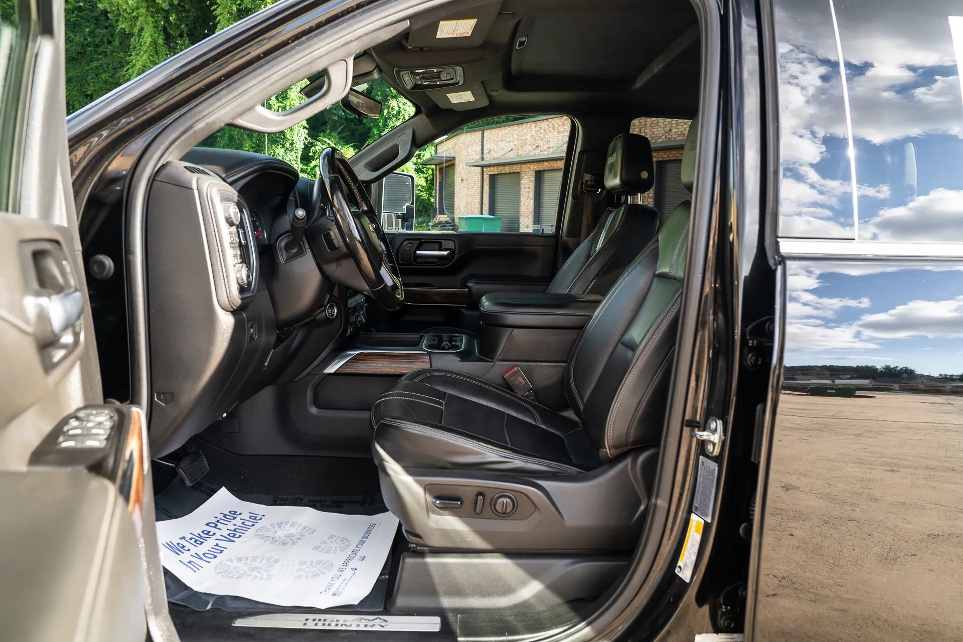Used 2023 Chevrolet Silverado 3500 High Country AWD/4WD image 18