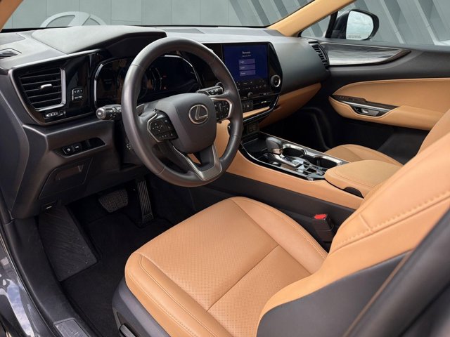 Certified 2025 Lexus NX 250 FWD w/ Towing Package (2000 Lbs) image 10