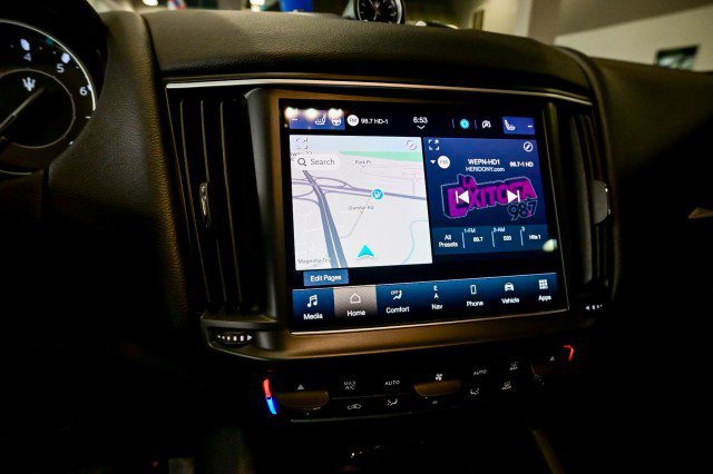 Used 2023 Maserati Levante GT AWD/4WD image 39