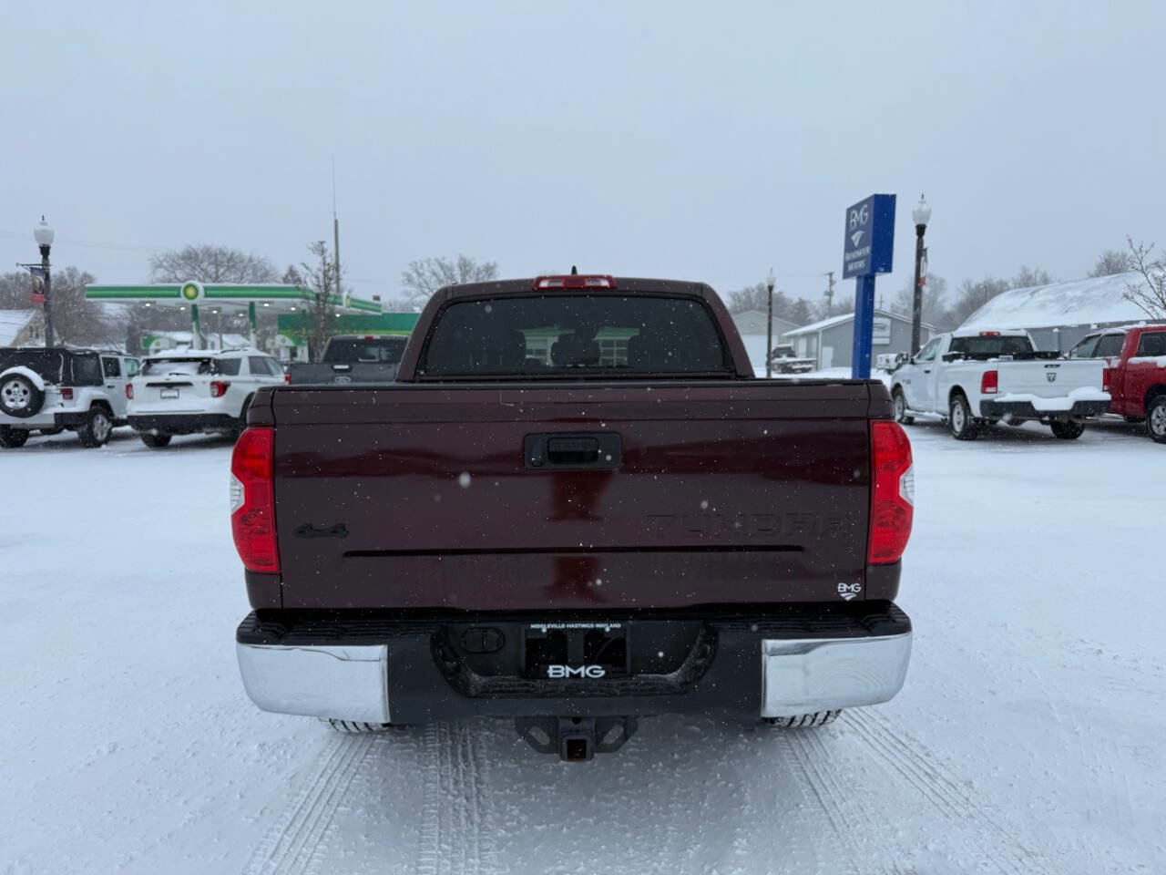 Used 2020 Toyota Tundra SR5 w/ SR5 Leather Package image 4