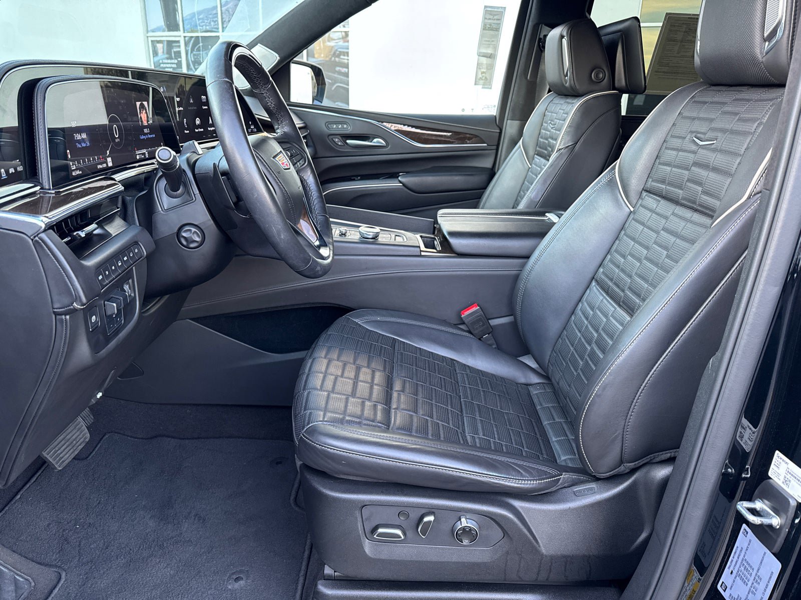 Certified 2024 Cadillac Escalade ESV Sport Platinum w/ LPO, ONYX Package AWD/4WD image 29