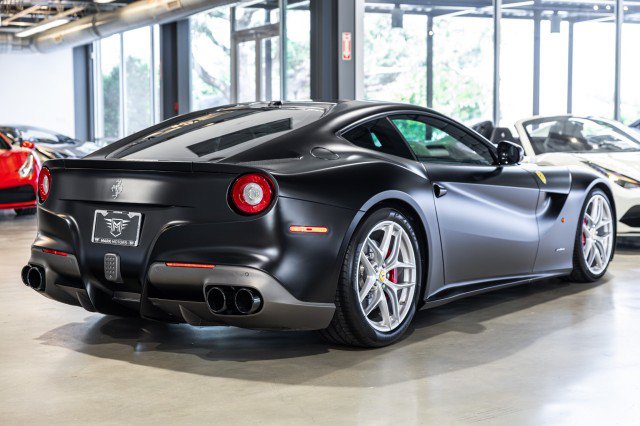 Used 2014 Ferrari F12 Berlinetta RWD image 6