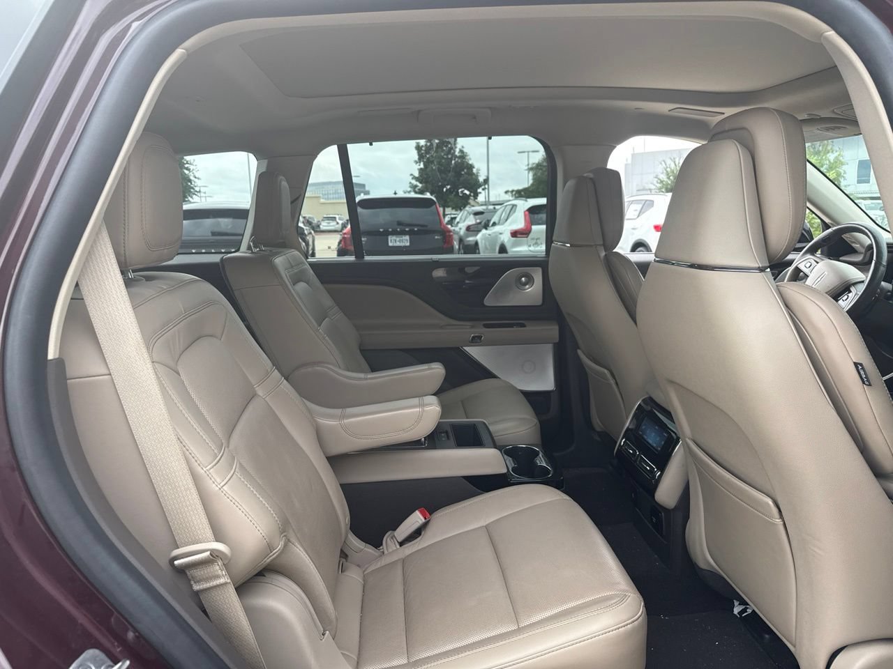 Used 2022 Lincoln Aviator Reserve w/ Equipment Group 201A AWD/4WD image 13