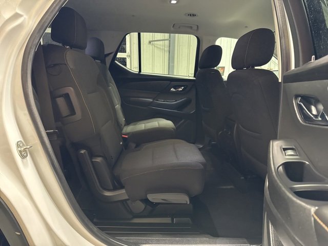 Used 2021 Chevrolet Traverse LT image 24