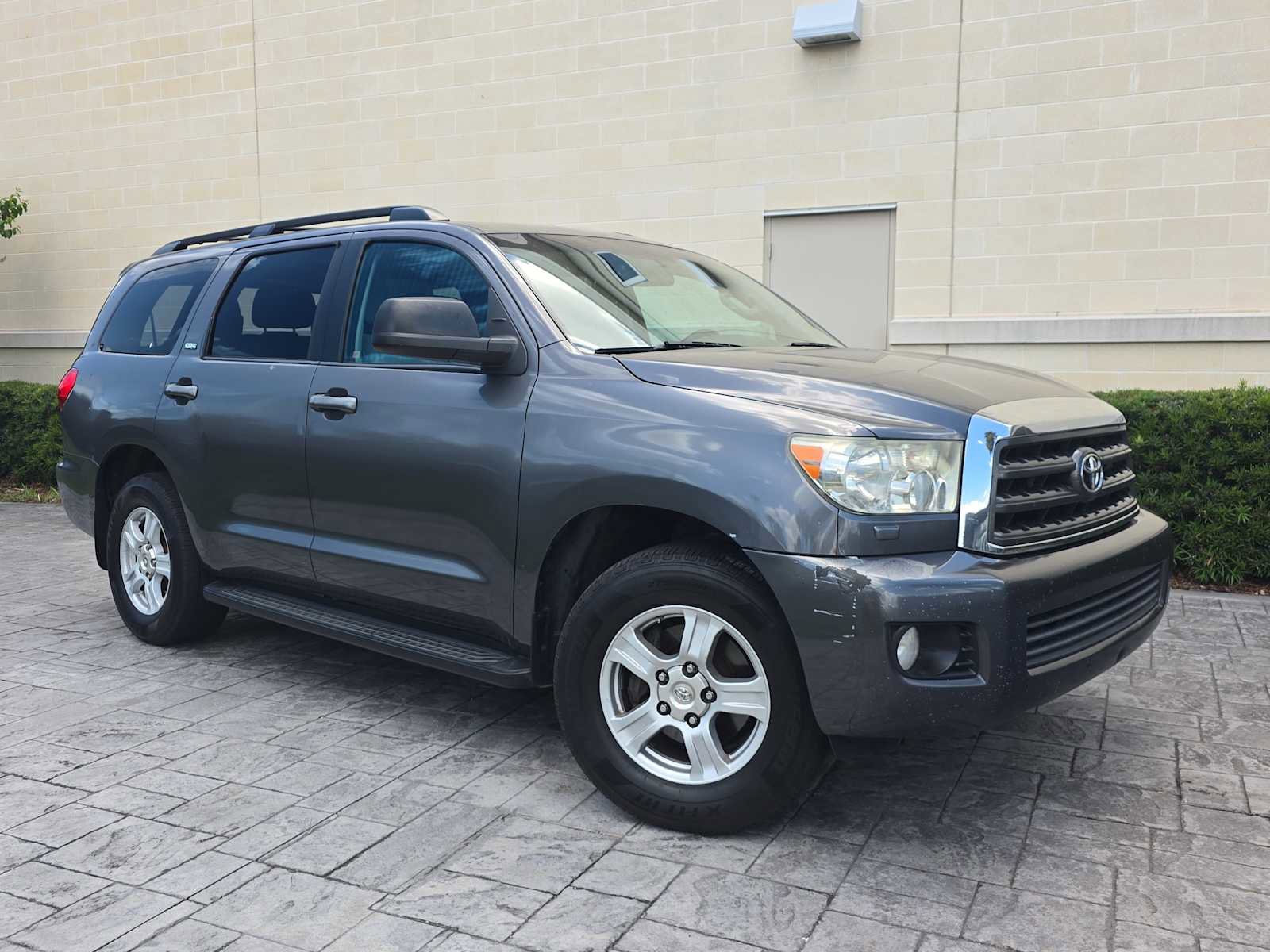 Used 2015 Toyota Sequoia SR5 RWD image 24