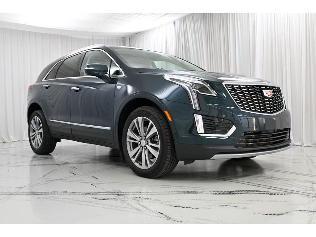 Certified 2025 Cadillac XT5 Premium Luxury image 2