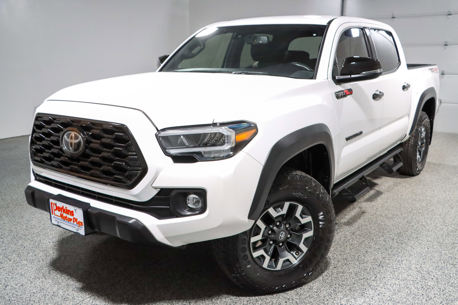 Used 2023 Toyota Tacoma TRD Off-Road AWD/4WD image 32