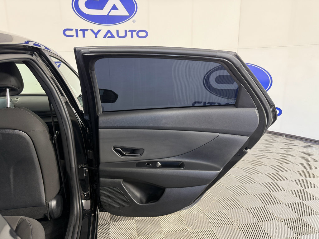 Used 2025 Hyundai Elantra Sport image 16