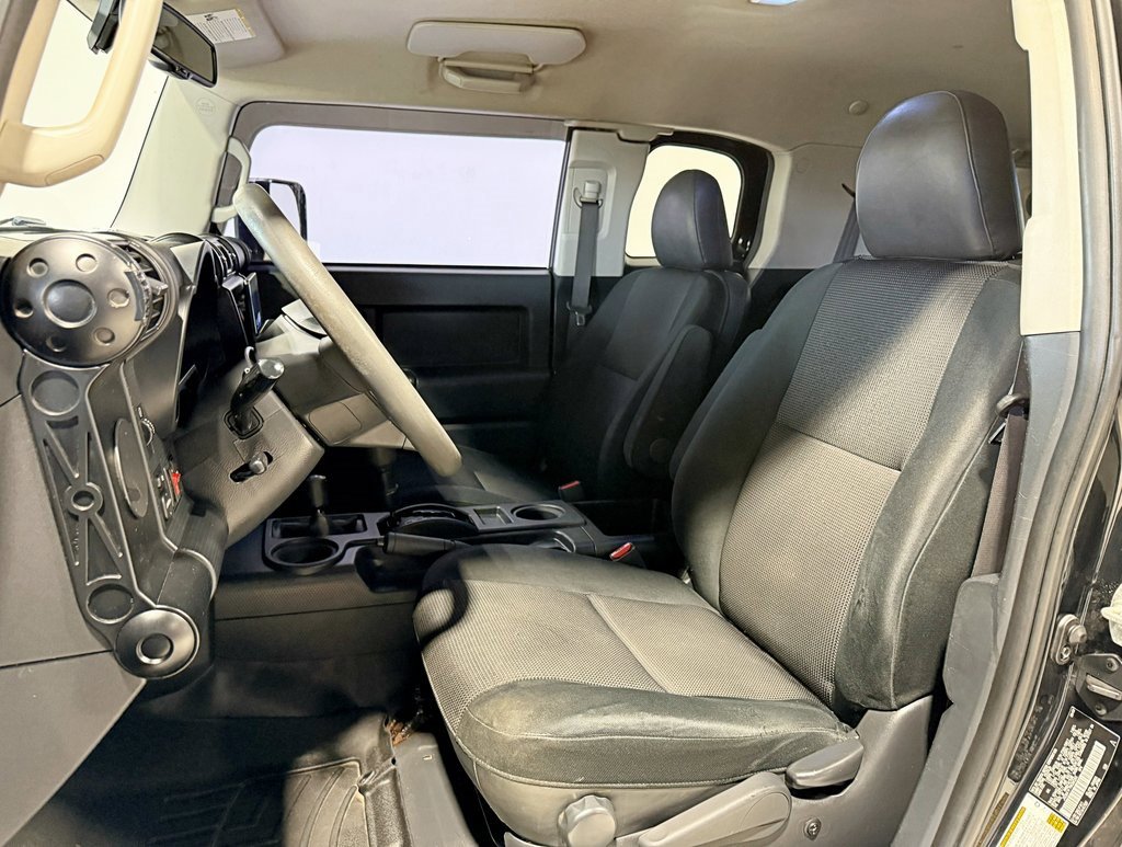 Used 2009 Toyota FJ Cruiser 4WD image 28