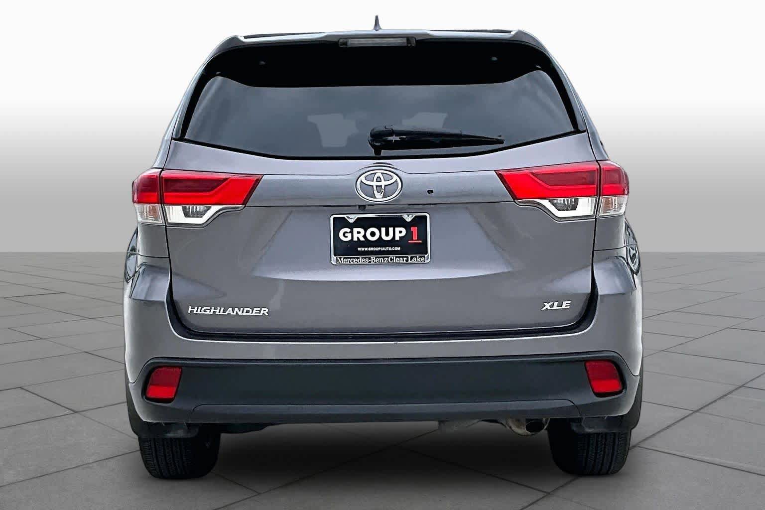 Used 2019 Toyota Highlander XLE image 5