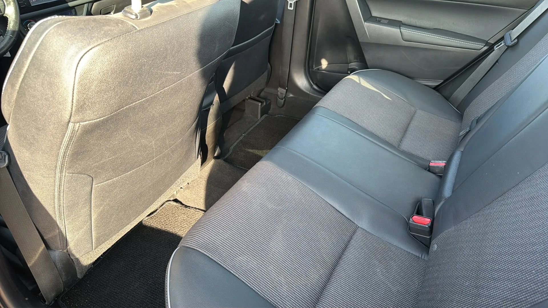 Used 2016 Toyota Corolla S FWD image 33