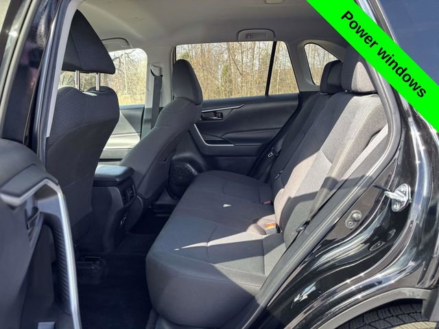 Used 2022 Toyota RAV4 LE image 22