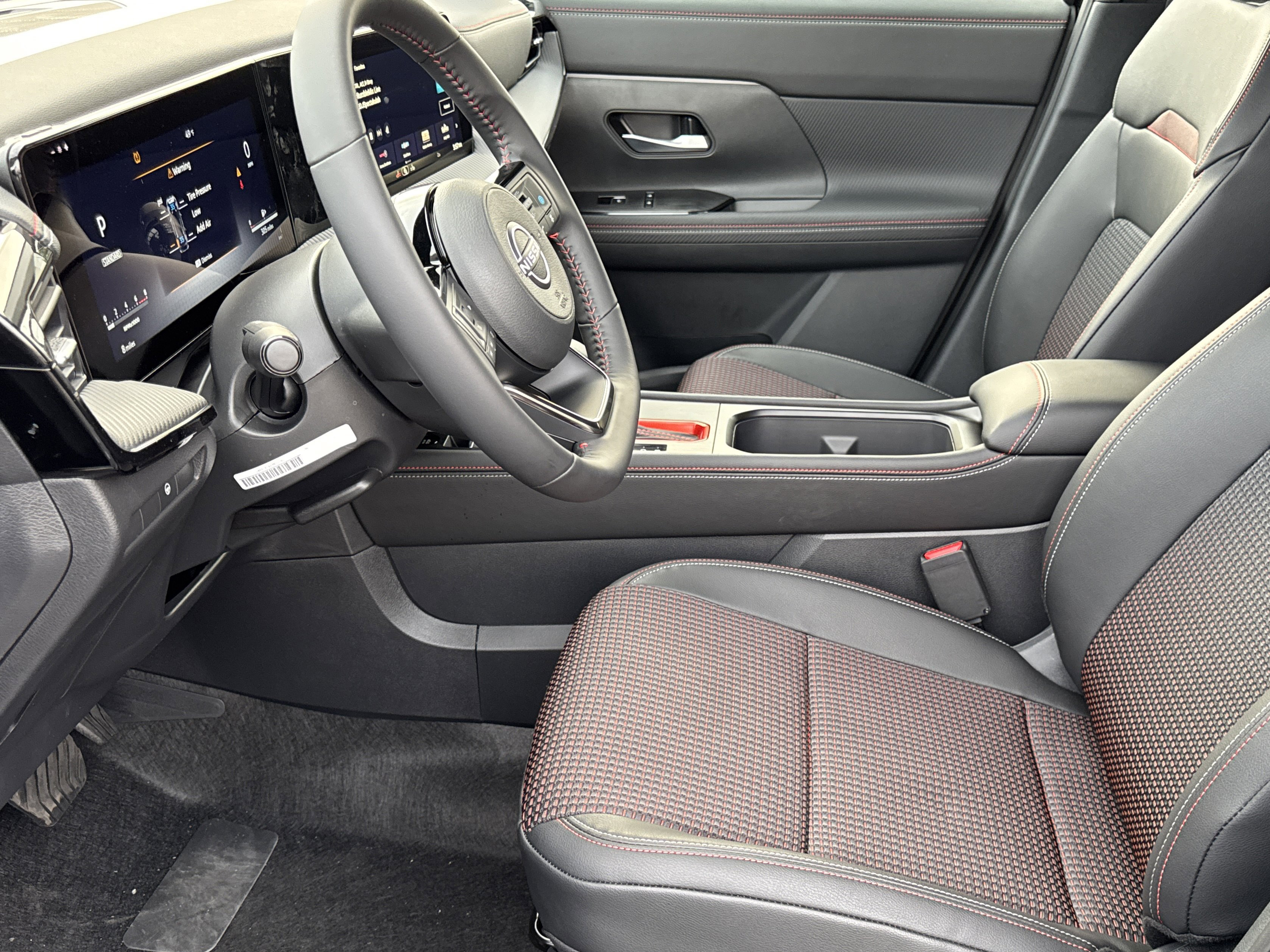 New 2026 Nissan Kicks SR w/ Cold Weather Package AWD/4WD image 9