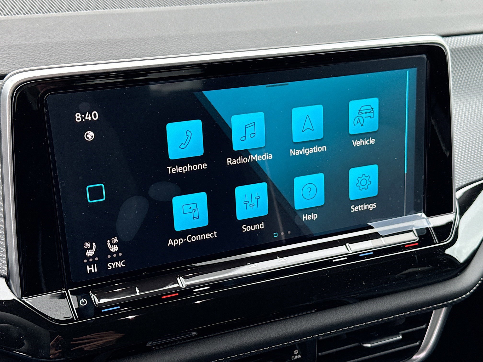 New 2025 Volkswagen Atlas Cross Sport SEL Premium R-Line image 10