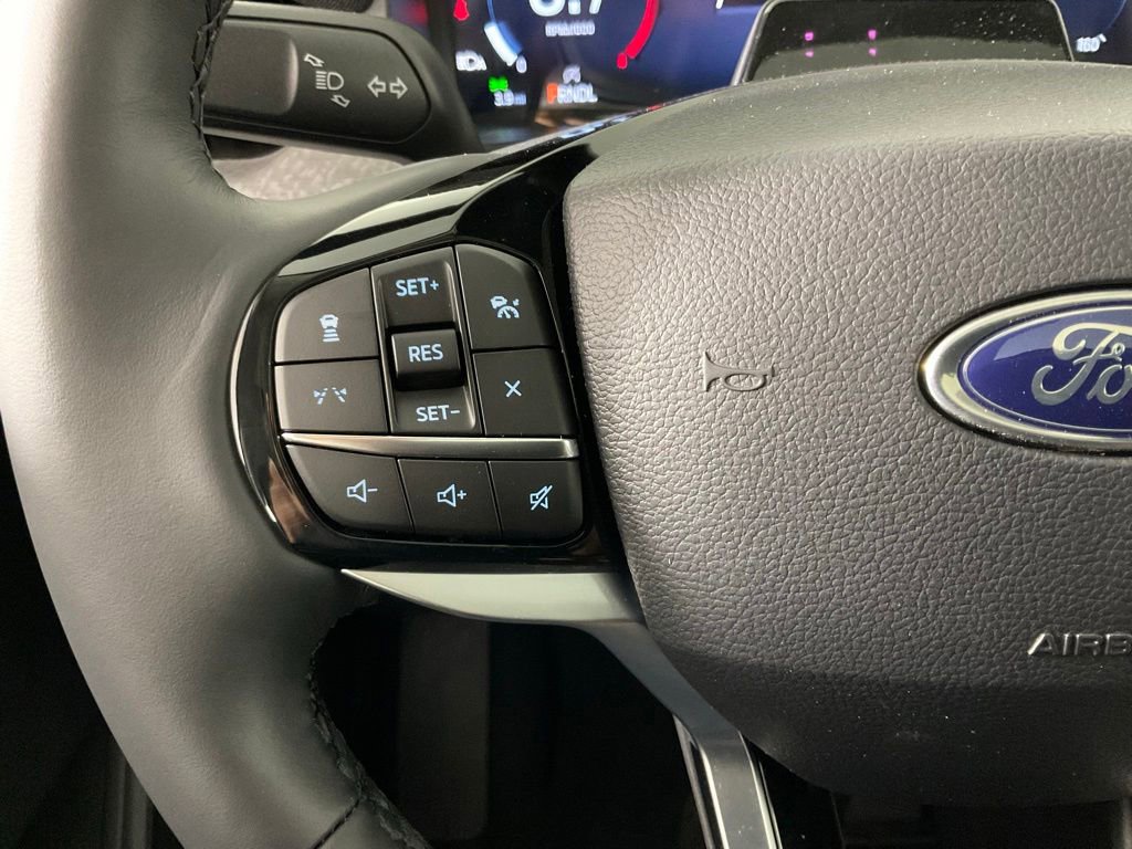 New 2026 Ford Explorer Platinum w/ LUX Leather Package AWD/4WD image 25