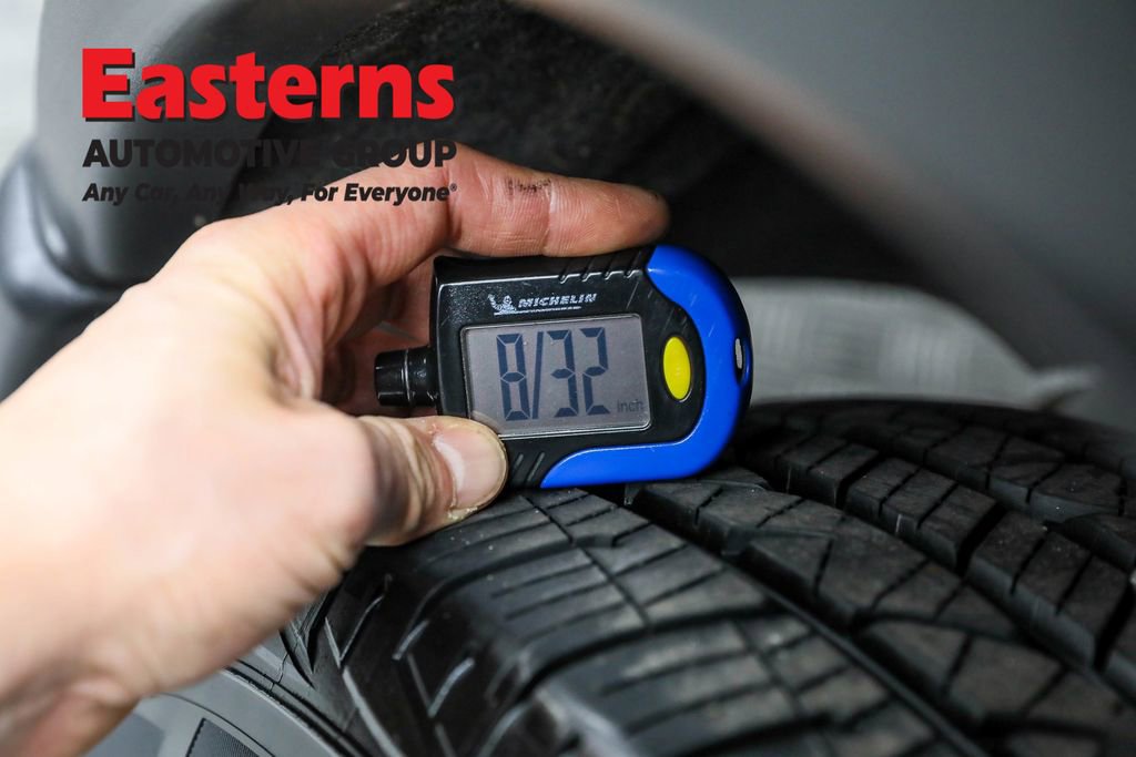 Used 2021 Nissan Rogue SV w/ Premium Package image 32