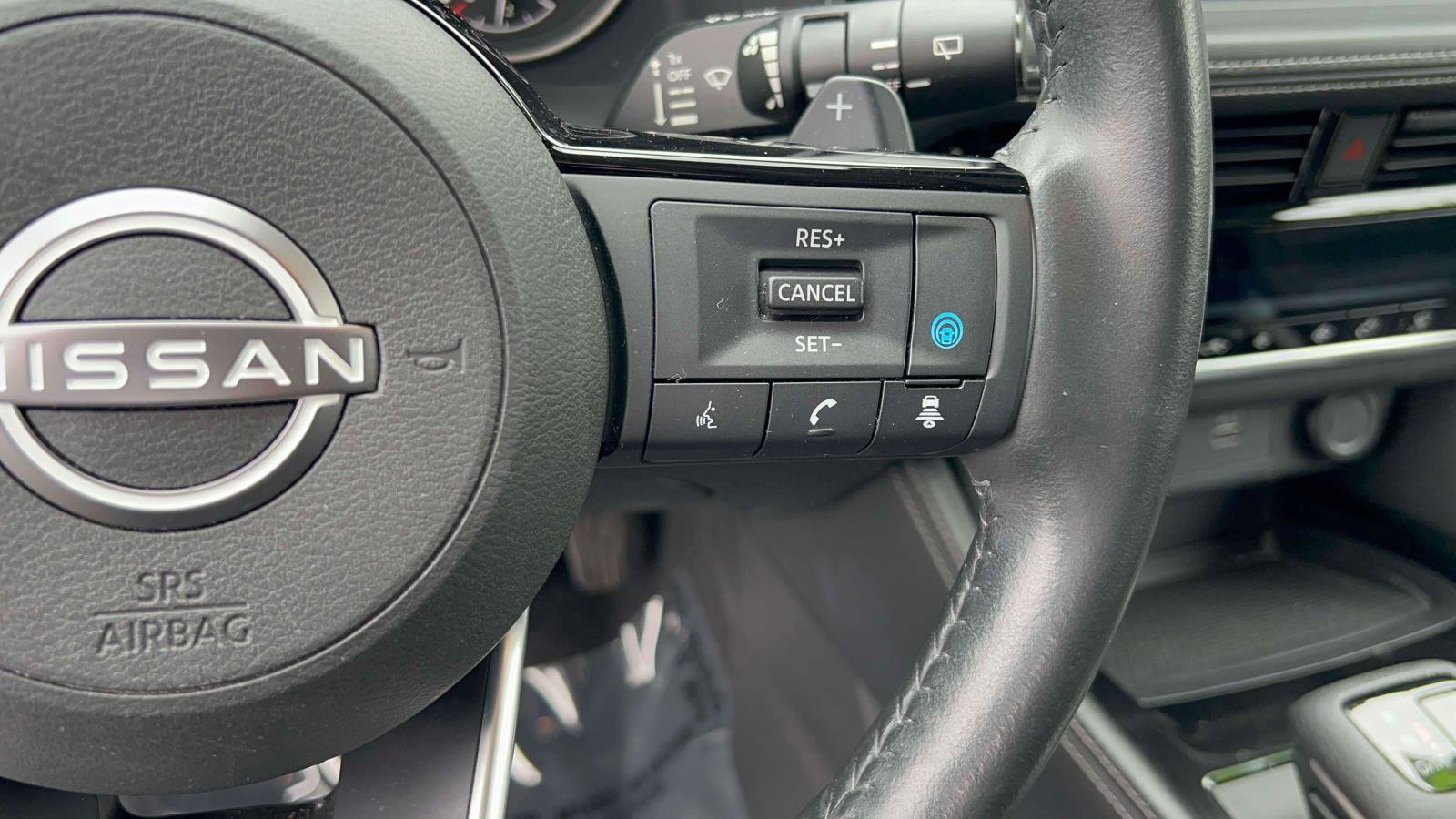Used 2023 Nissan Rogue SL AWD/4WD image 15