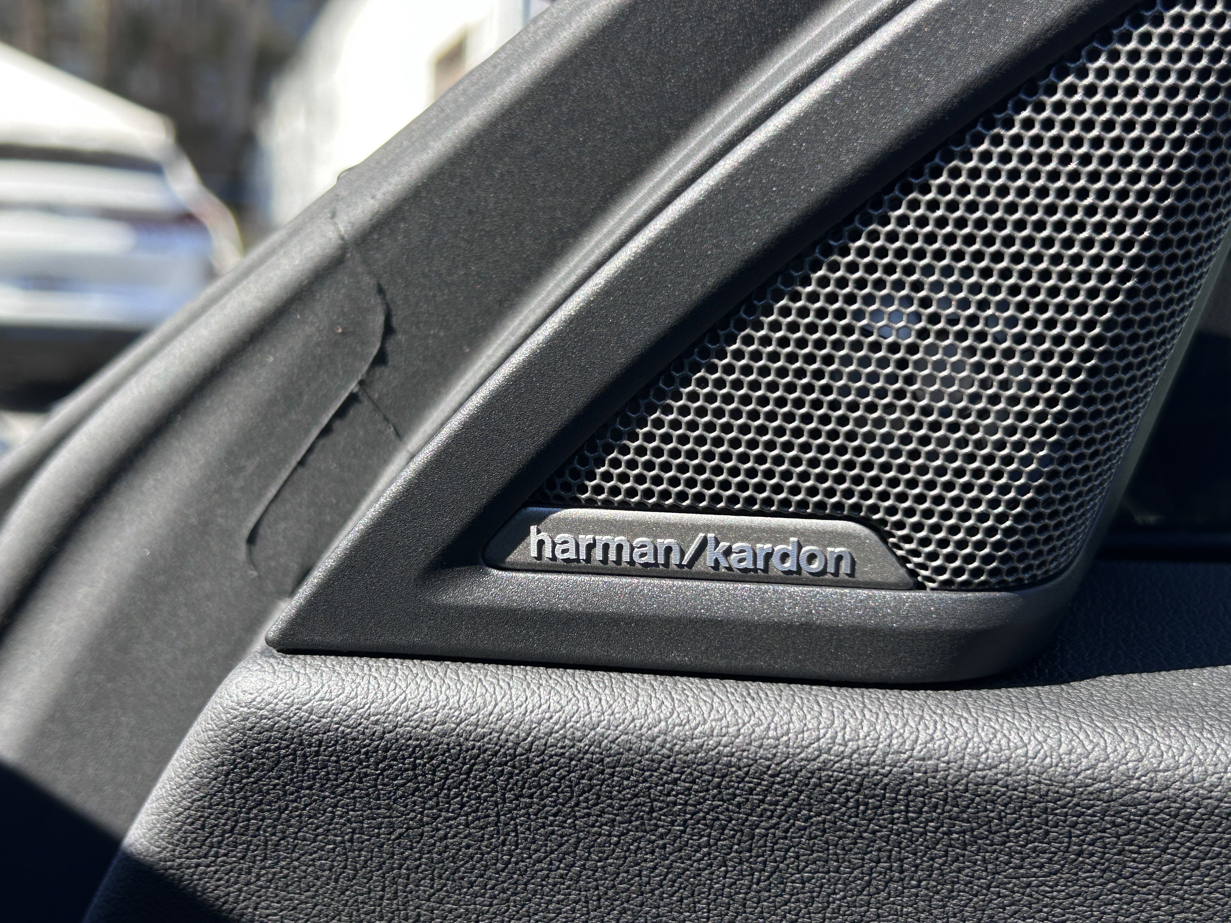 Used 2025 BMW M2 Base w/ Lighting Package image 28