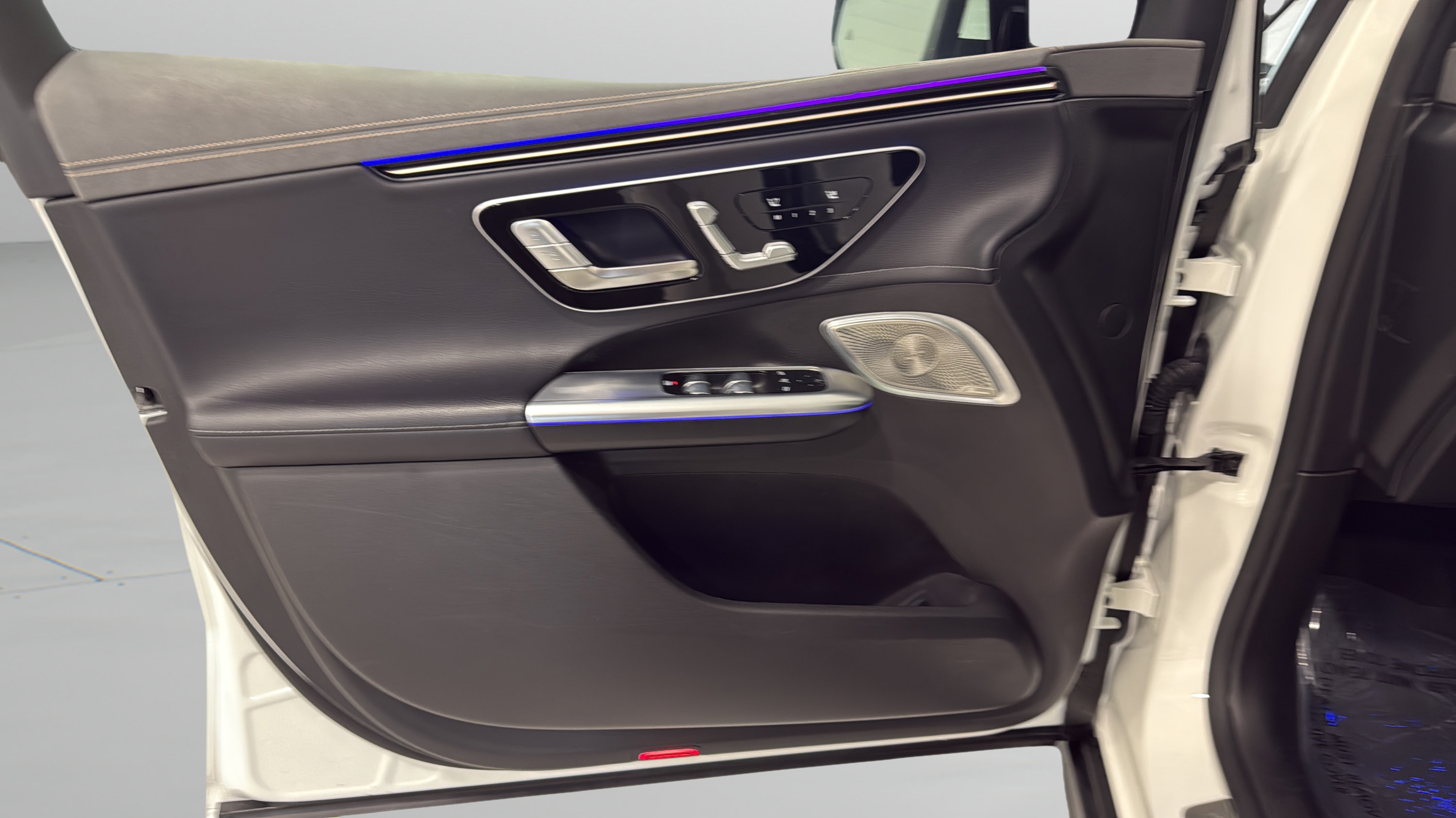 Certified 2023 Mercedes-Benz EQE 500 4MATIC SUV image 13