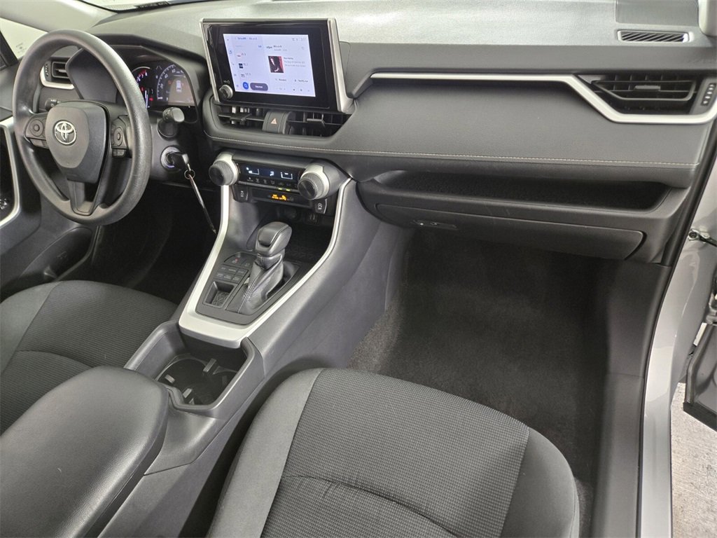 Used 2024 Toyota RAV4 LE image 20