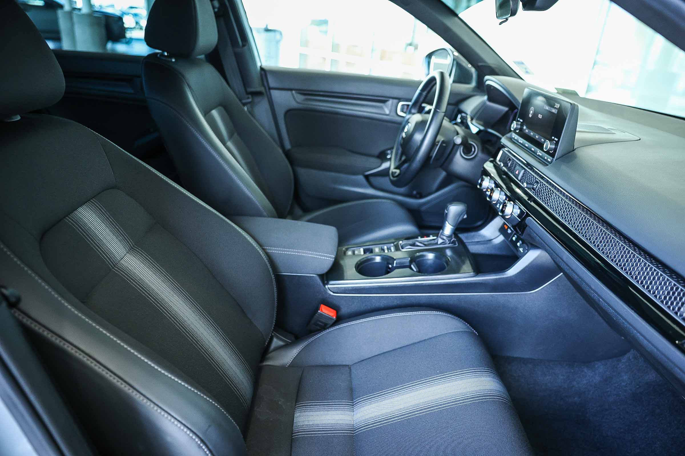 Used 2025 Honda Civic Sport image 22