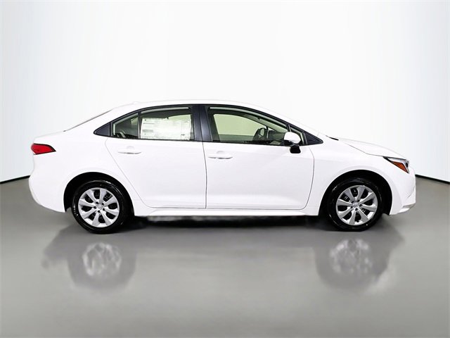 New 2026 Toyota Corolla LE image 2