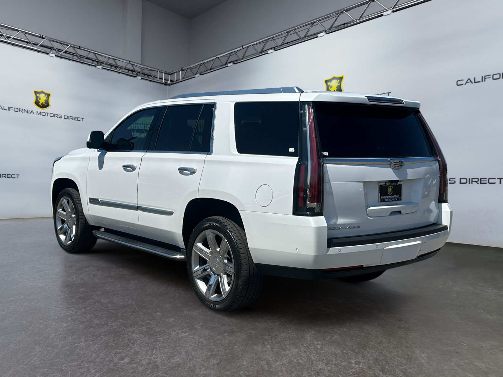 Used 2020 Cadillac Escalade Luxury AWD/4WD image 3