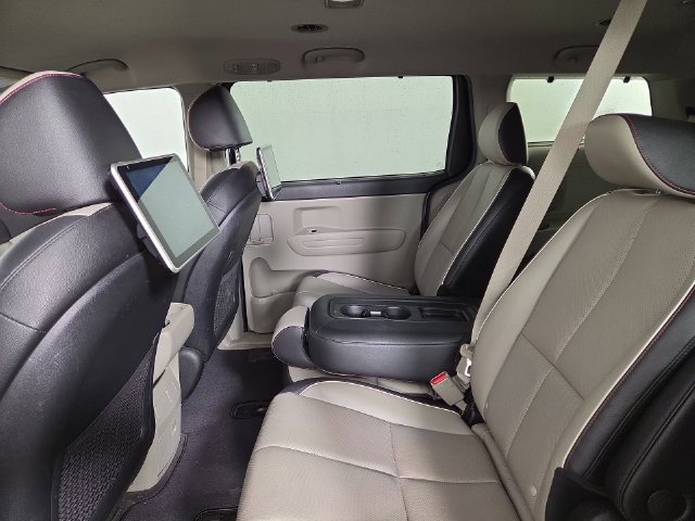 Used 2020 Kia Sedona EX FWD image 16