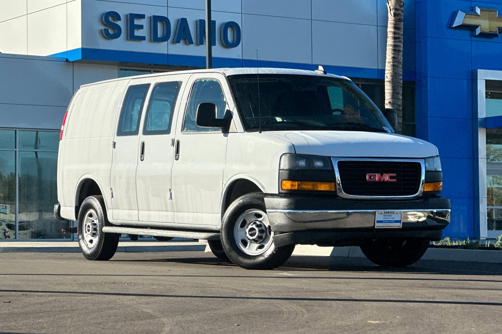 Used 2023 GMC Savana 2500 w/ Driver Convenience Package image 2
