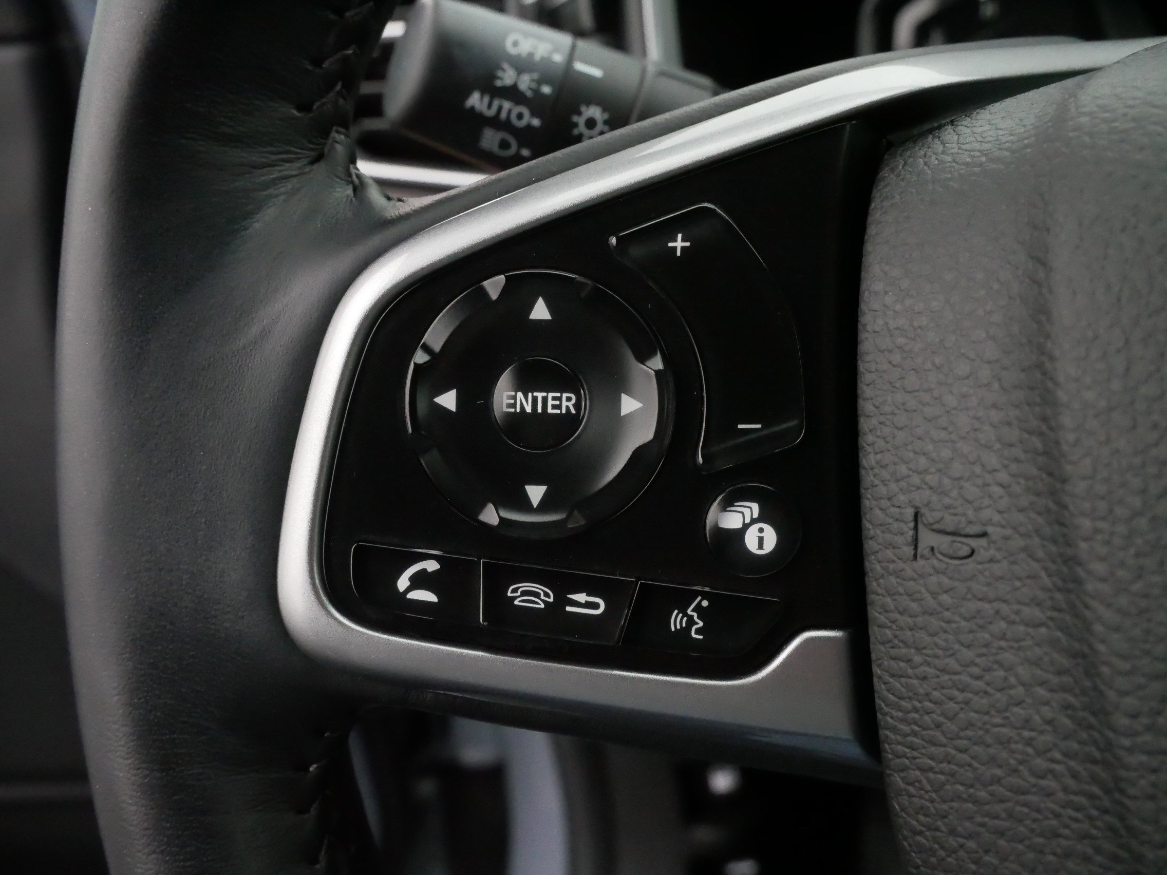 Used 2022 Honda CR-V Touring image 26