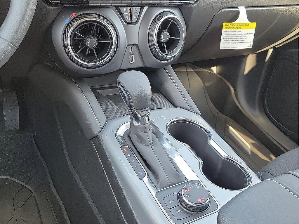 New 2025 Chevrolet Blazer LT w/ LPO, Black Sport Package image 17
