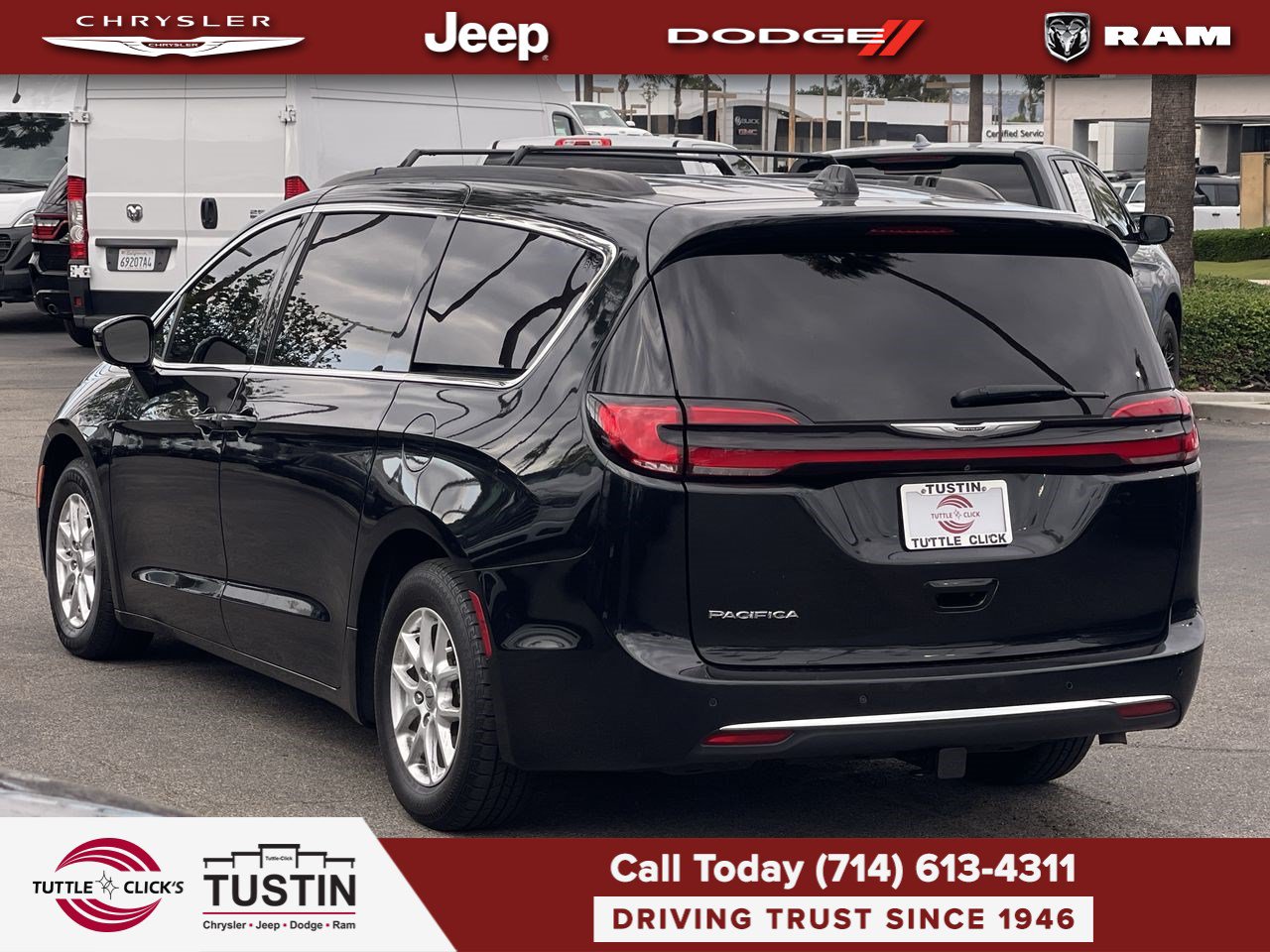 Used 2022 Chrysler Pacifica Touring-L FWD image 10