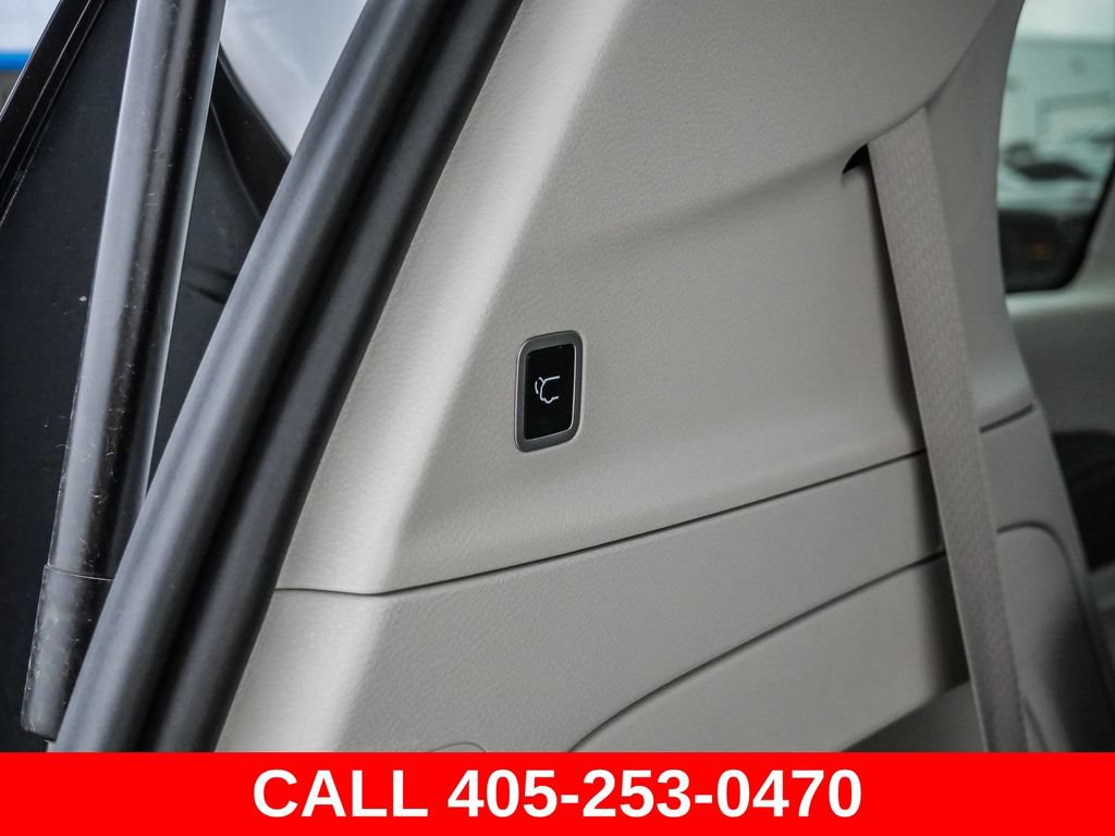 Used 2024 Chrysler Pacifica Touring-L AWD/4WD image 66
