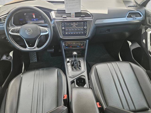 Certified 2022 Volkswagen Tiguan SE w/ Panoramic Sunroof Package FWD image 17