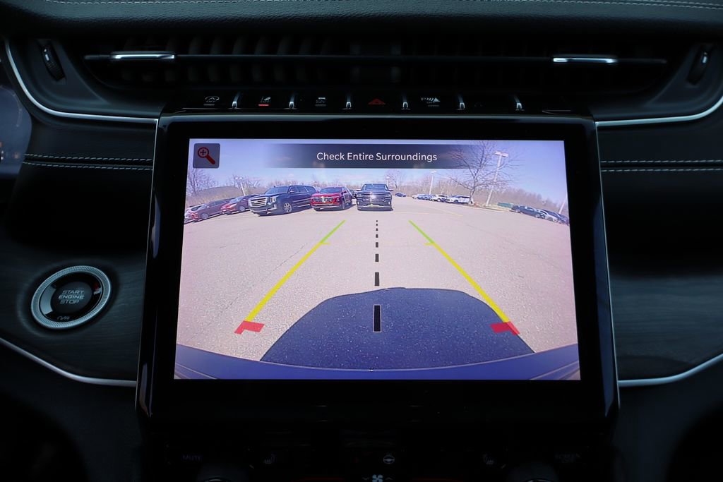 Used 2023 Jeep Grand Cherokee Limited image 21