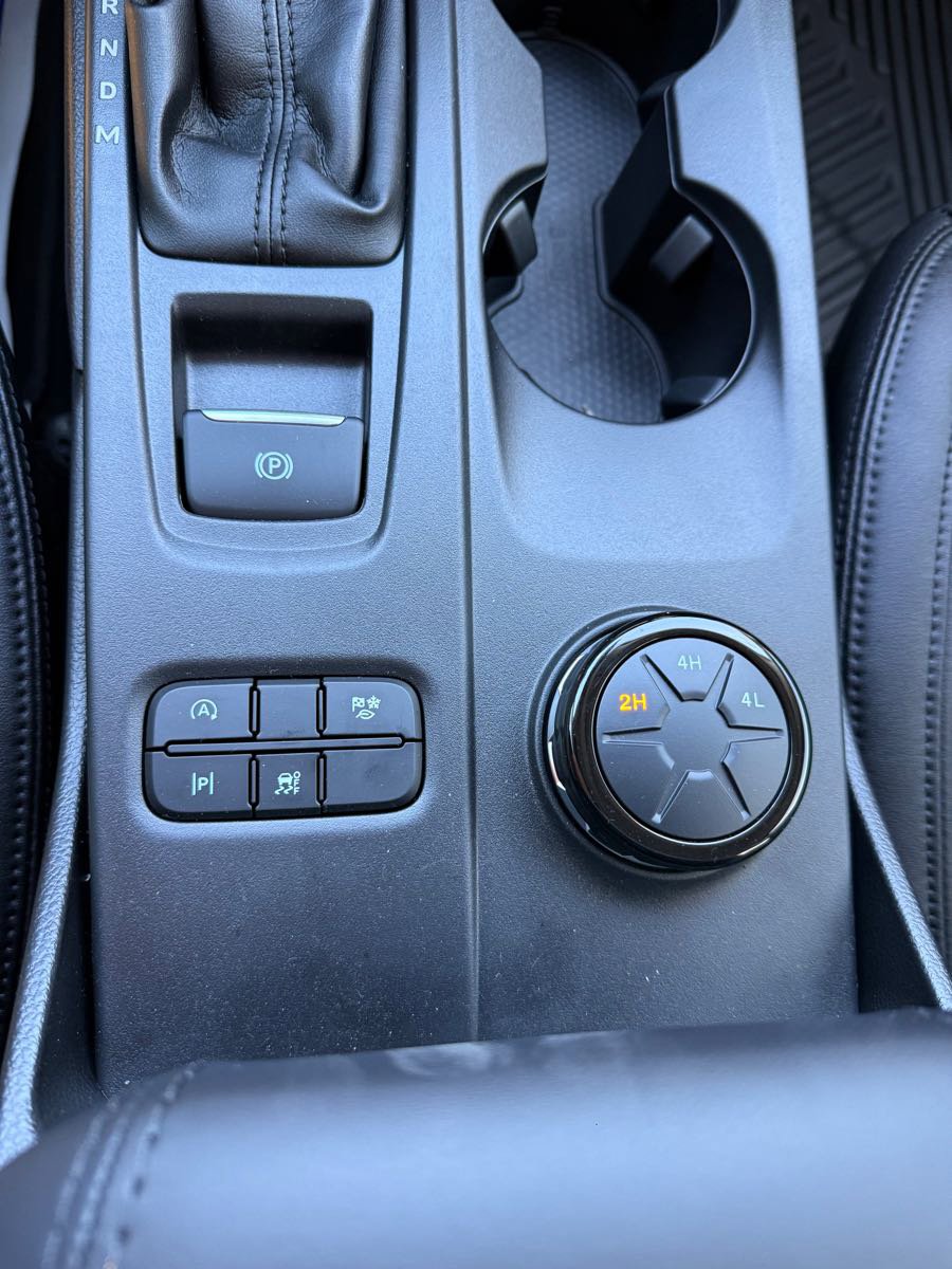 New 2025 Ford Ranger Lariat w/ Black Appearance Package image 23