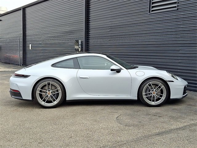 Used 2025 Porsche 911 Carrera image 8