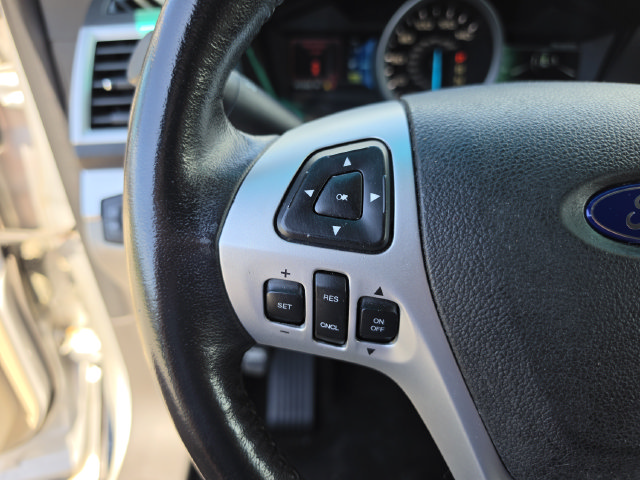 Used 2013 Ford Explorer XLT FWD image 33
