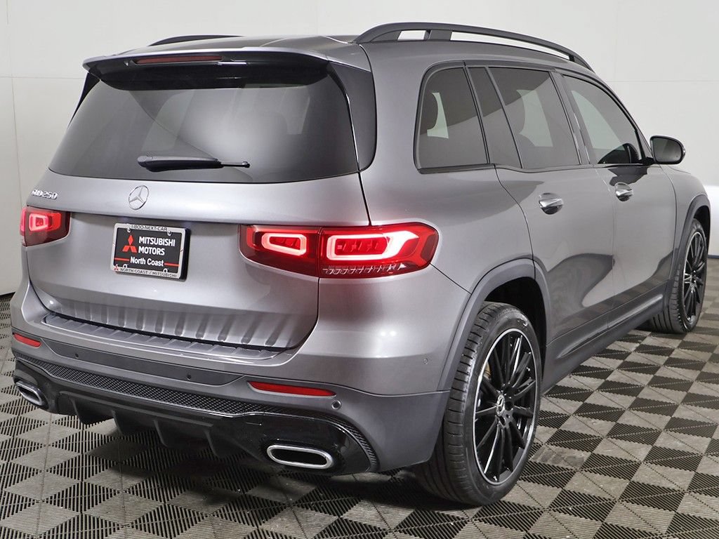 Used 2023 Mercedes-Benz GLB 250 w/ AMG Line image 9