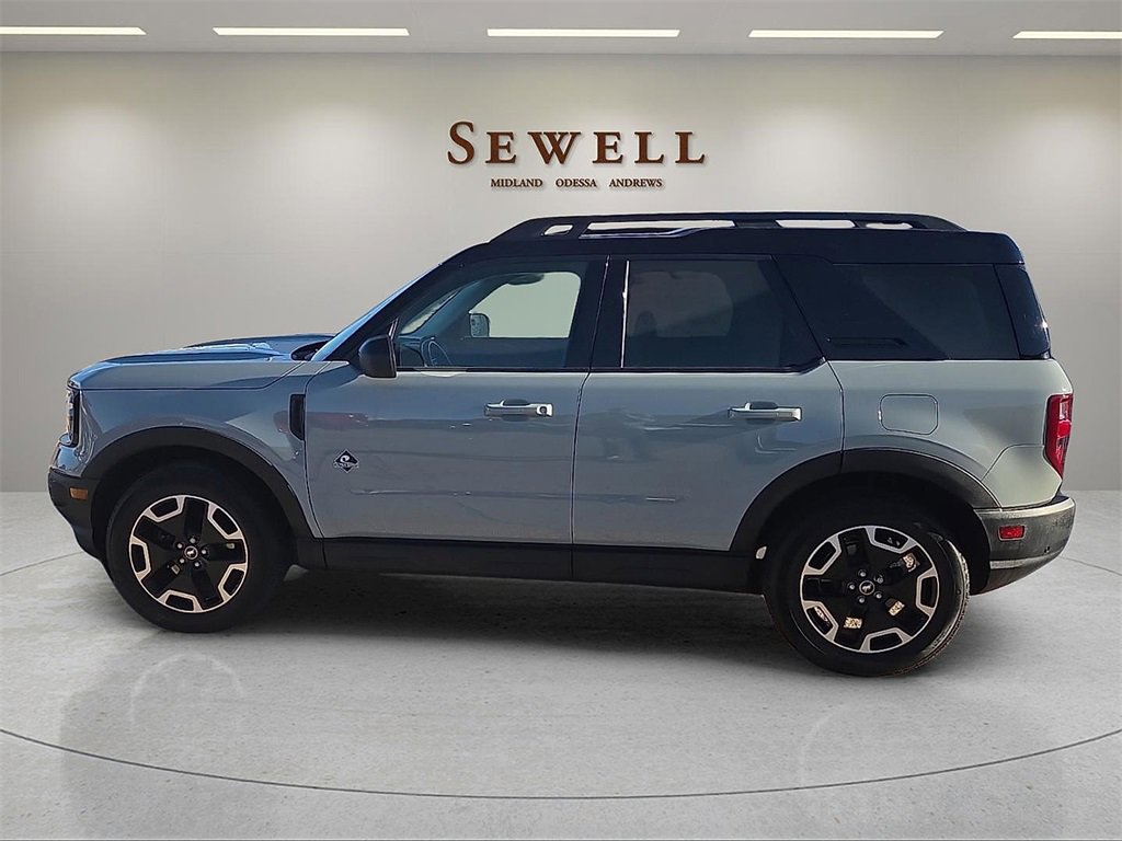 Used 2022 Ford Bronco Sport Outer Banks w/ Tech Package image 2