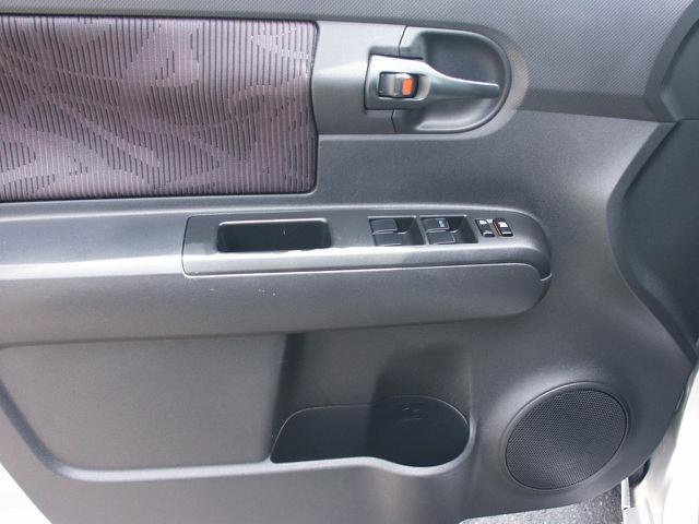 Used 2011 Scion xB image 12