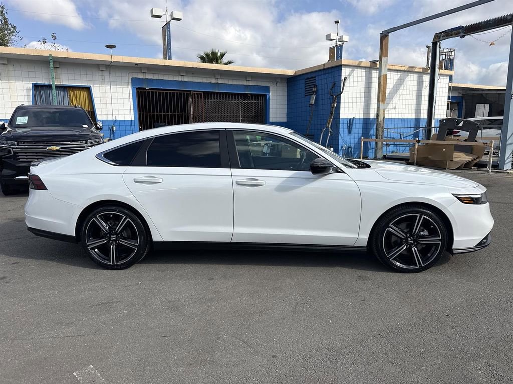 Used 2024 Honda Accord Sport image 2