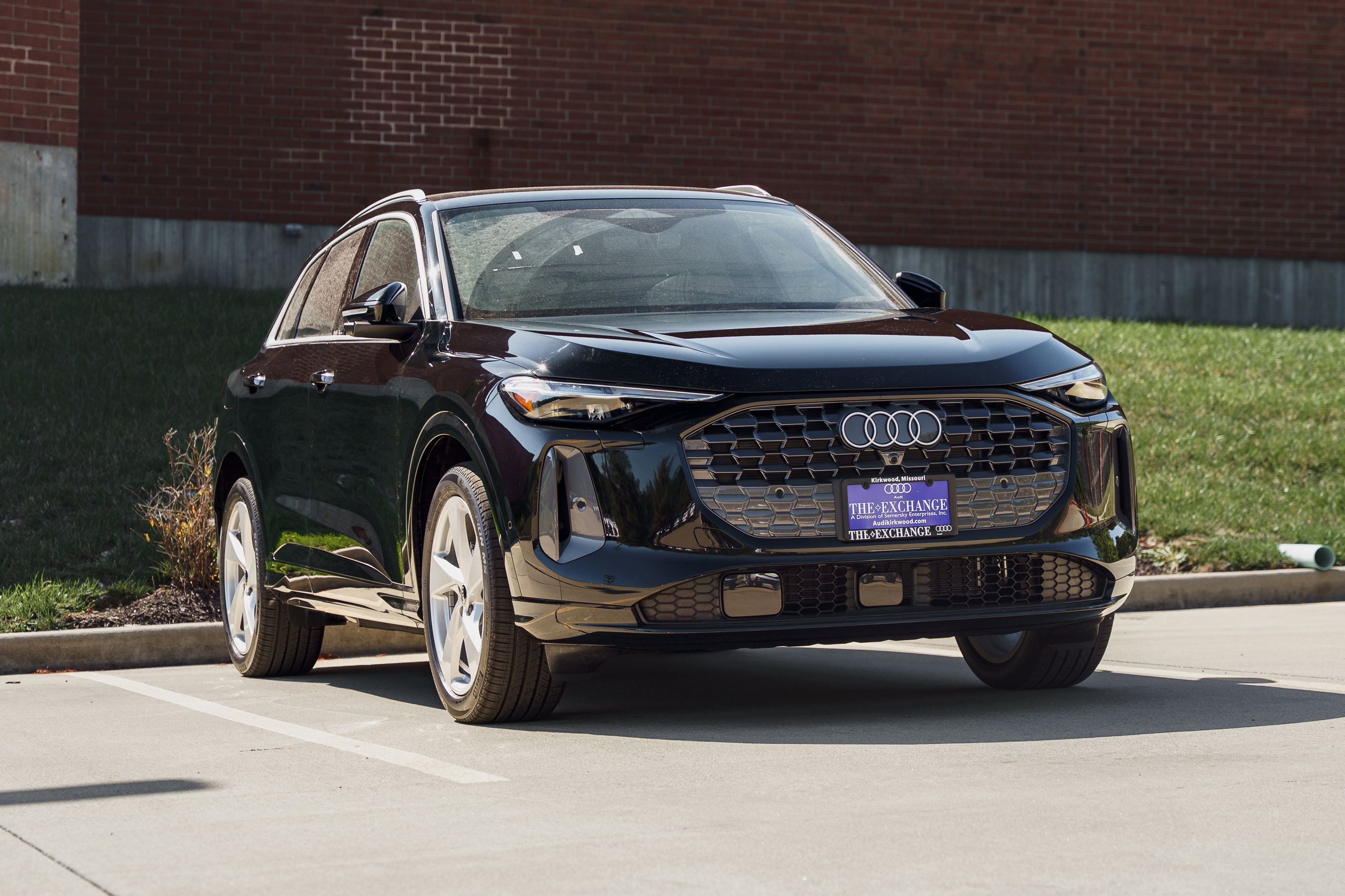 New 2025 Audi Q5 Prestige image 1