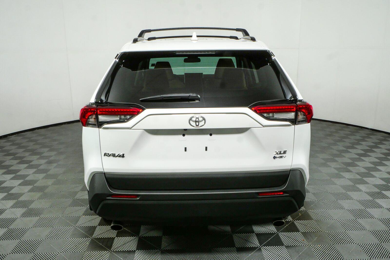 Used 2025 Toyota RAV4 XLE w/ Convenience Package AWD/4WD image 26